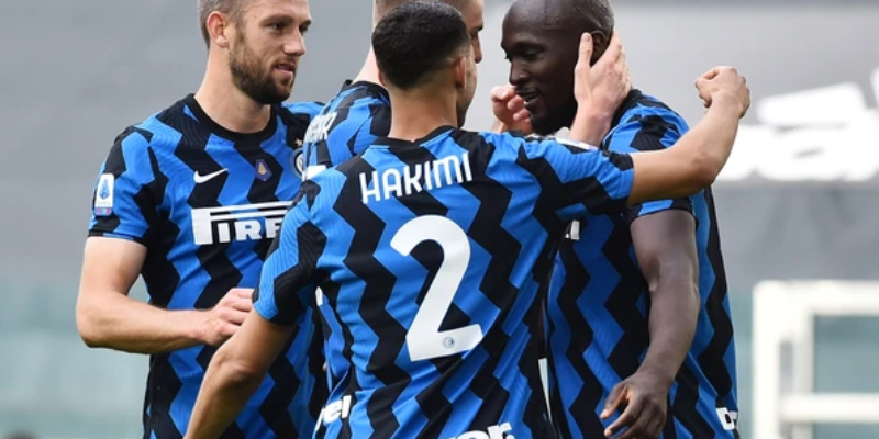 Những cột mốc vàng son và kỷ lục khó phá